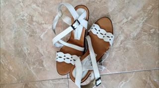 Sandalias blancas
