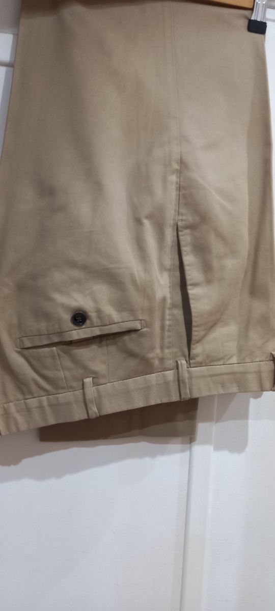 Pantalón hombre beige camel Massimo Dutt
