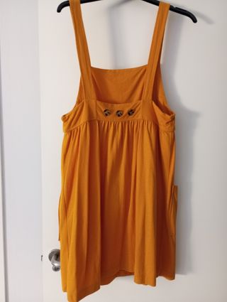 Vestido tipo peto Lefties