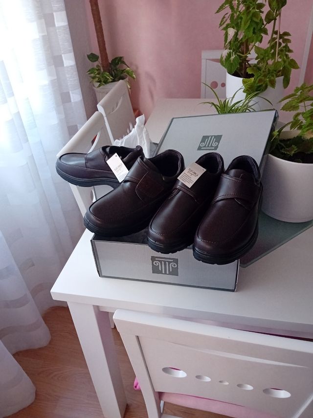 Zapatos de horma especial de segunda mano por 30 EUR en Parla en