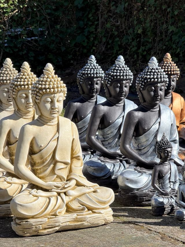 Figura budas y decoraciones para el jardín