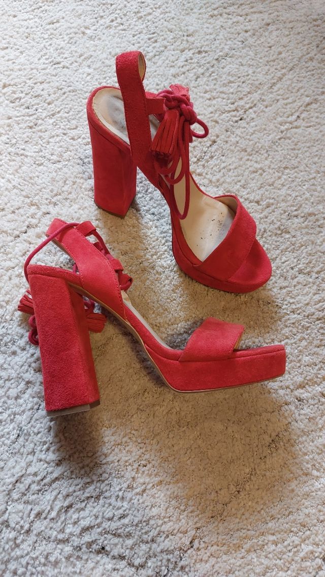 Sandali con tacco rossi Bata