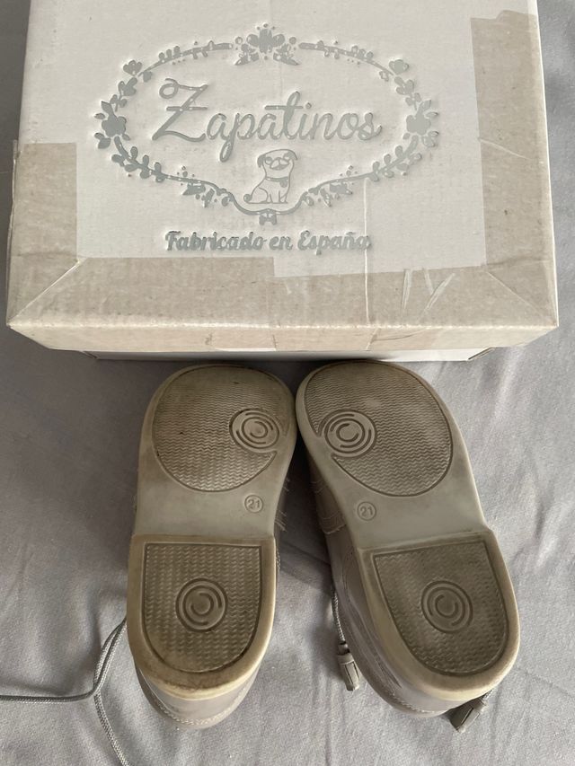Zapato-botines ingles de charol gris talla 21