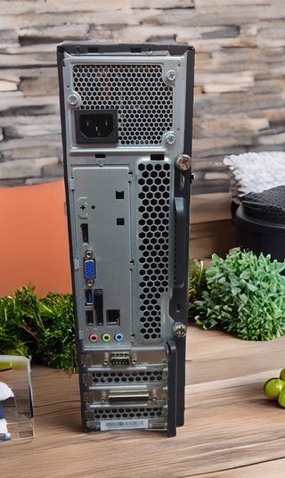 Ord. Lenovo E73 i3-4150; 8 GB RAM; 256 SSD; Win 11