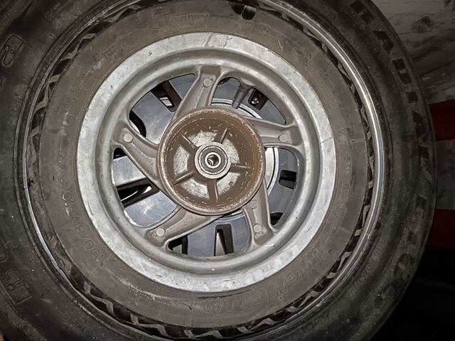 Rueda trasera Piaggio Zip