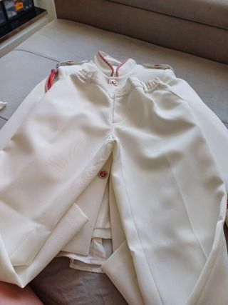 Traje y 2 pares zapatos de comunion