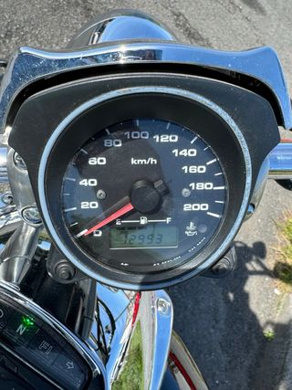 Suzuki intruder m800