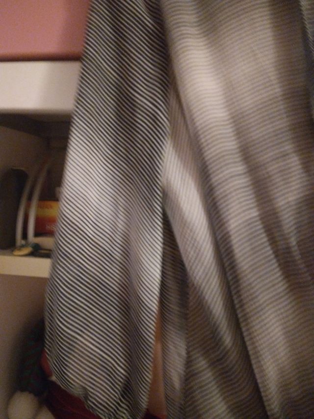 Vestido gris de rayas