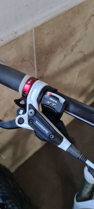 Bicicleta Canondale, rodillo y soporte