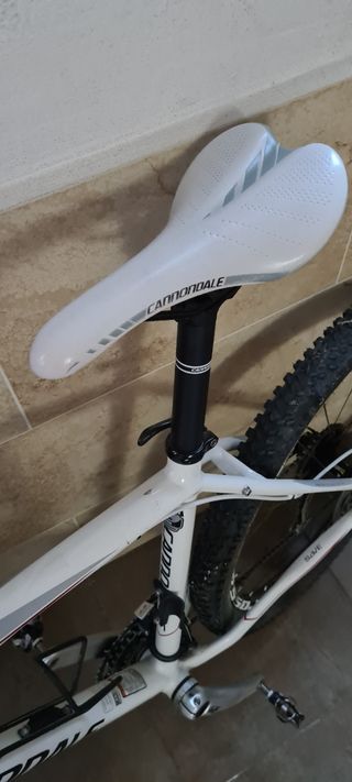 Bicicleta Canondale, rodillo y soporte