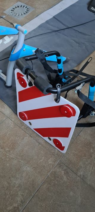 Bicicleta Canondale, rodillo y soporte