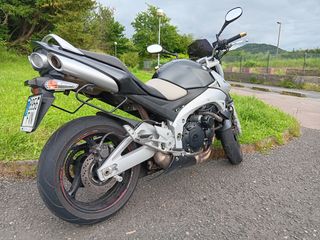 Suzuki GSR 600