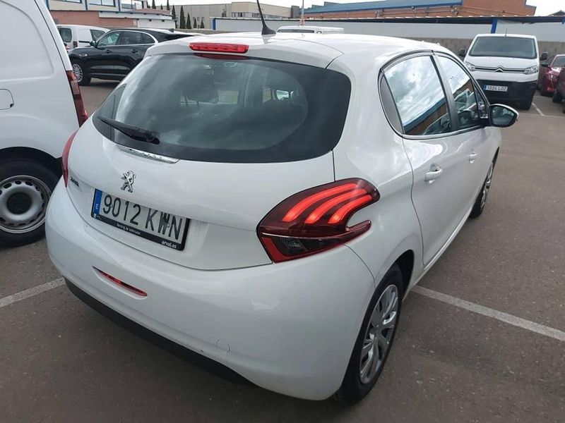 Peugeot 208 2019, foto 2