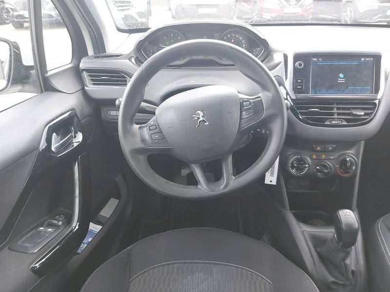 Peugeot 208 2019, foto 3