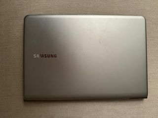SAMSUNG Portátil Ultrabook 13’
