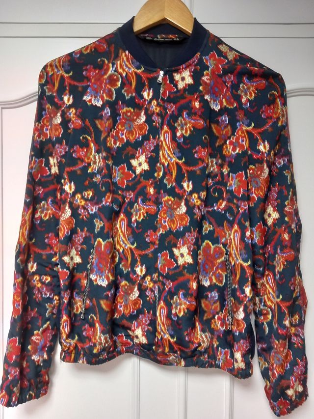 Chaqueta fina Zara tipo bomber