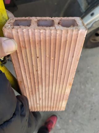 Ladrillos se vende ladrillos de tres huecos