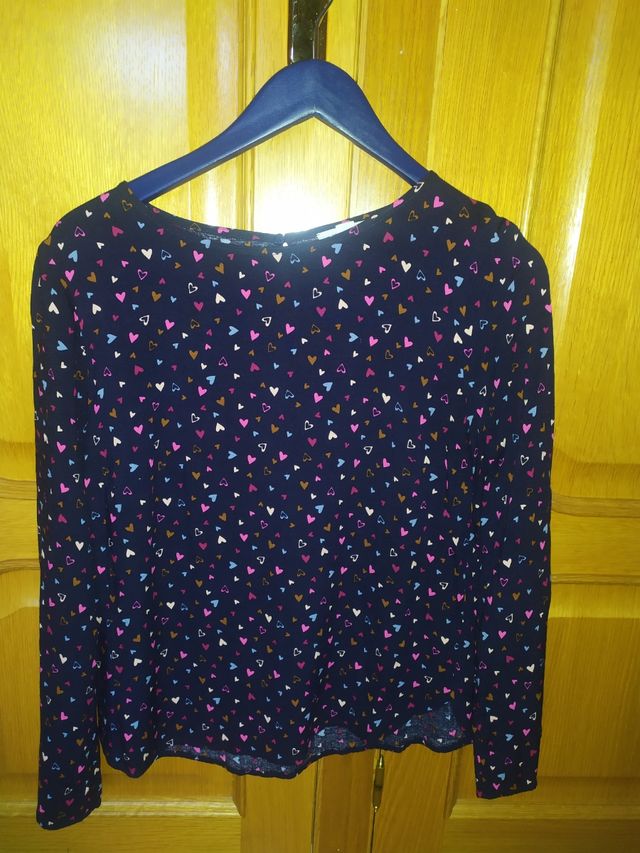 Camisa de corazones