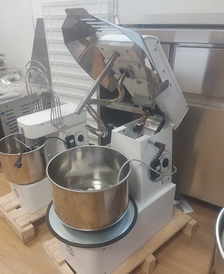 AMASADORA ESPIRAL EVO 16 LITROS MOVIL