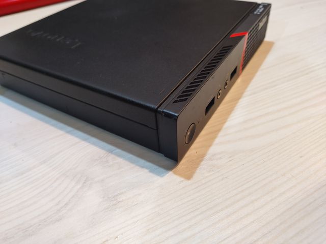 Lenovo Thinkcentre M700