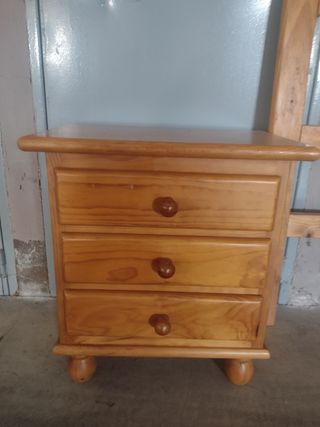 Dos mesitas y cabecero 1,35