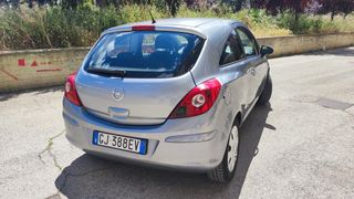 Opel Corsa GPL Neopatentati Italia