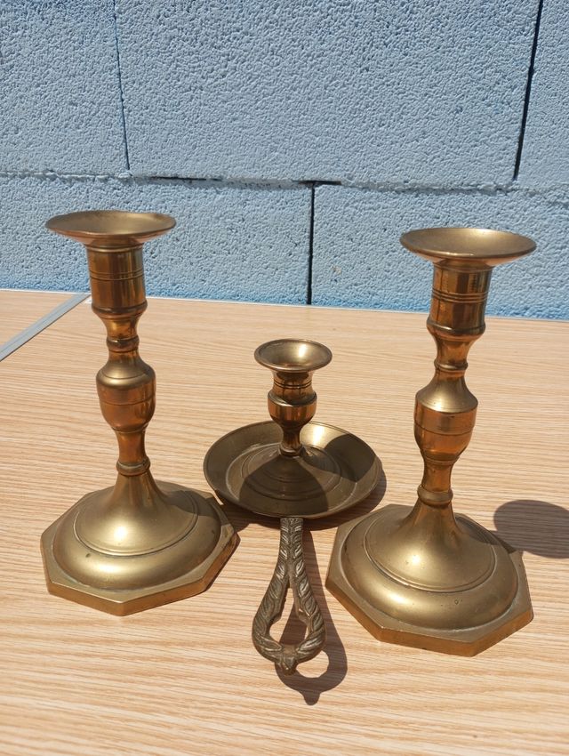 3 candelabros de bronce