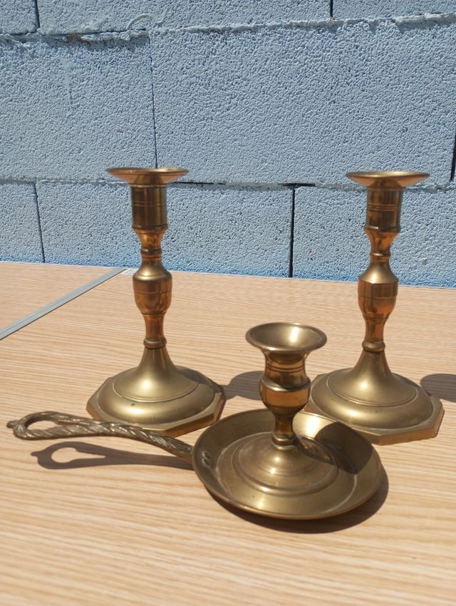 3 candelabros de bronce