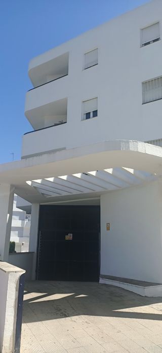 Garaje en venta en Gelves 