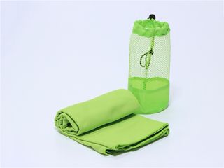 Toalla deporte microfibra lisa