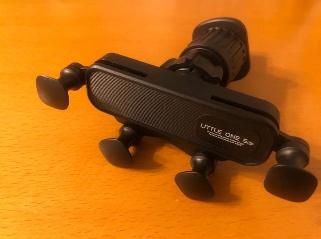 SOPORTE TELÉFONO MÓVIL MERCEDES A ESTRENAR