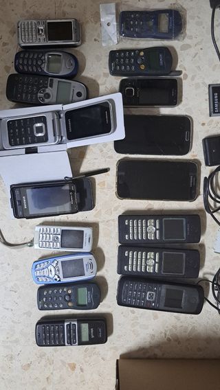 17 móviles + extras