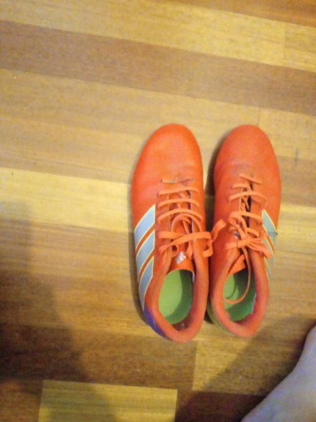 Zapatillas de fútbol con tacos