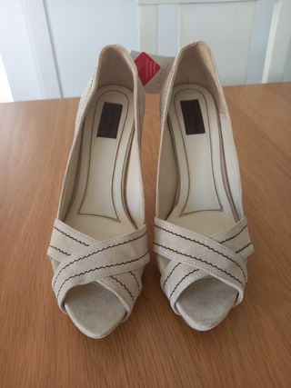 Zapatos tacón a estrenar