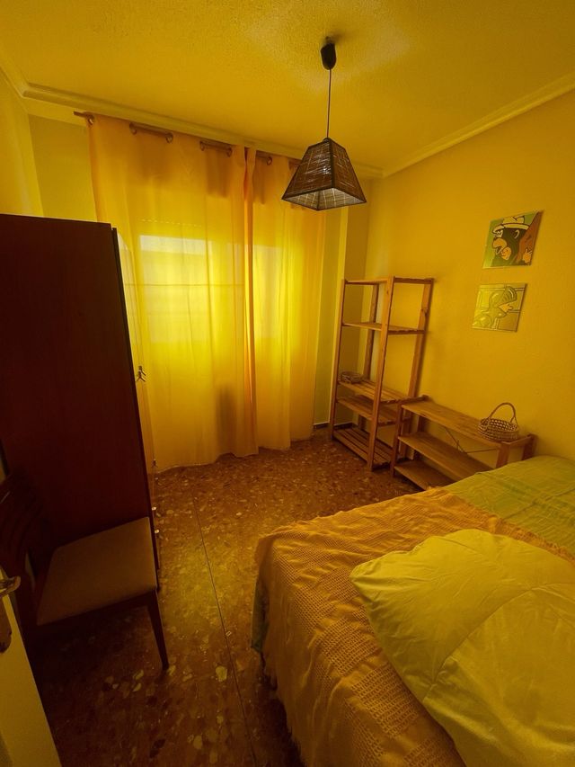 SE VENDE PISO CON ASCENSOR C/ ESTEBAN DIAZ