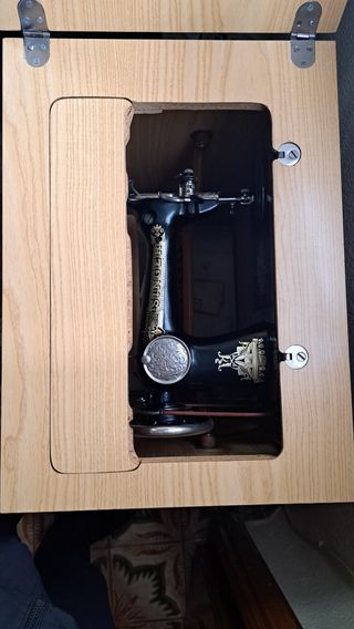Maquina de coser SINGER