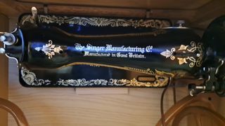 Maquina de coser SINGER