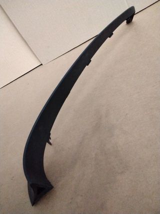 562719000C - Deflector superior Piaggio Hexagon