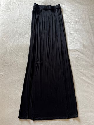 Falda negra larga midi/maxi abertura bilateral
