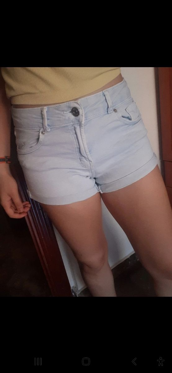 Pantalón corto vaquero claro