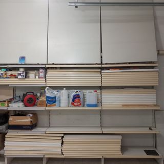 Estanterías desmontables.