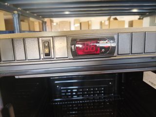 ARMARIO FRIGORÍFICO PUERTA CRISTAL NUEVO