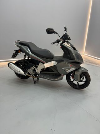 DERBI GP1 125/250 tapa escudo frontal