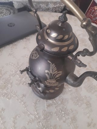 Vendo teiere decorative antiche