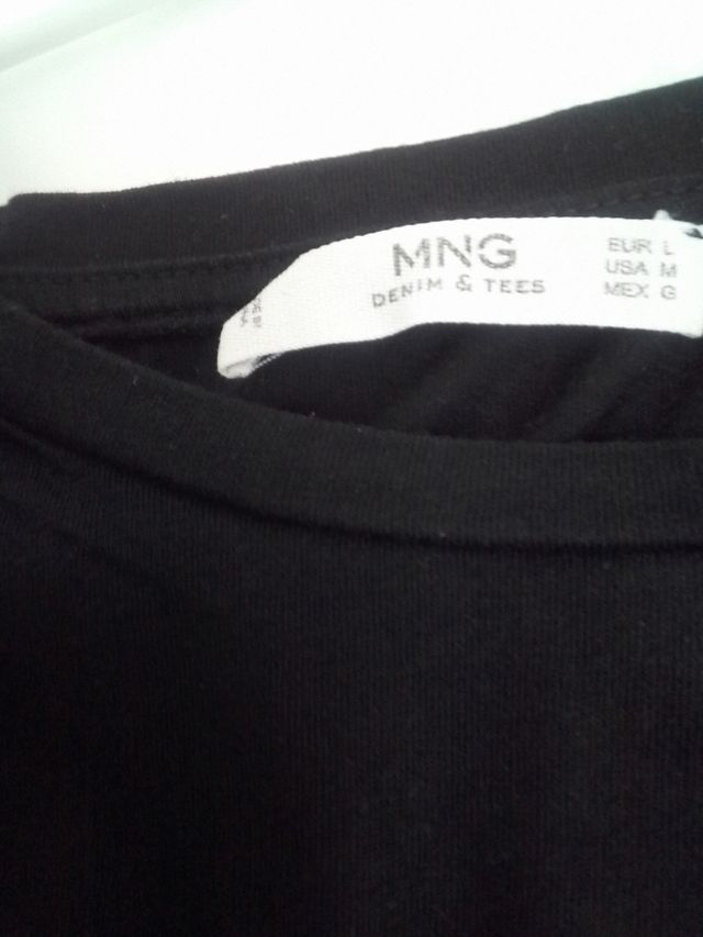 Camiseta negra de mujer