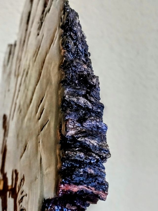 Reloj de Madera de Olivo y Resina, Obra Maestra