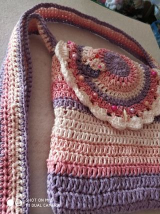 bolso bandolera mándala rayas rosa ganchillo