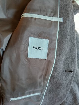 Traje gris
