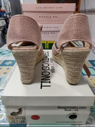 Sandalias de mujer + zapatillas de cuña
