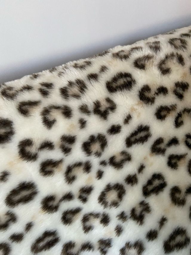 Tela de pelo sintetico.